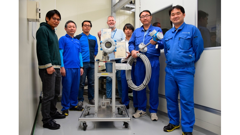 Team of Endress+Hauser's calibration laboratory in Yamanashi